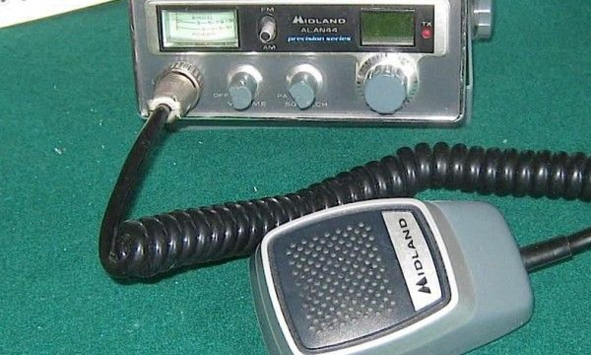 La radio CB: quando bastava un canale per sentirsi vicini - 