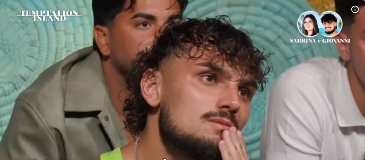 Temptation Island 2026: crisi tra Sabrina Soussi e Giovanni Grazioso, lei vicina al single Lory - 