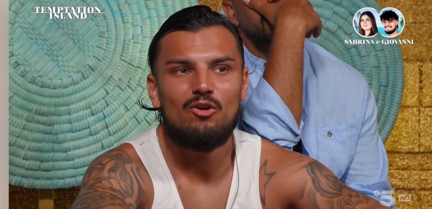 Temptation Island 2026: Giovanni chiede il falò dopo le immagini di Sabrina con il single Lory - 