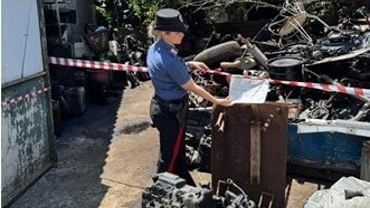 Viagrande: scoperta e smantellata officina meccanica abusiva, denunciati padre e figlio - 