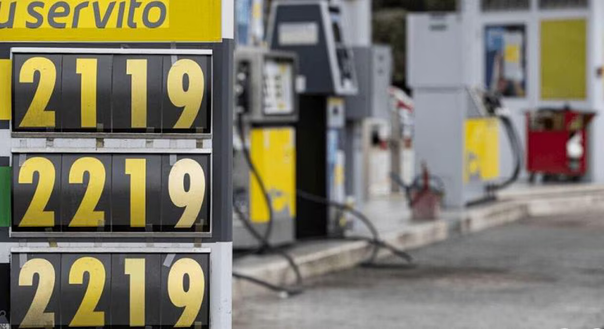 Carburanti, la Sicilia è la regione più cara d’Italia: Codacons chiede verifiche sui listini - 