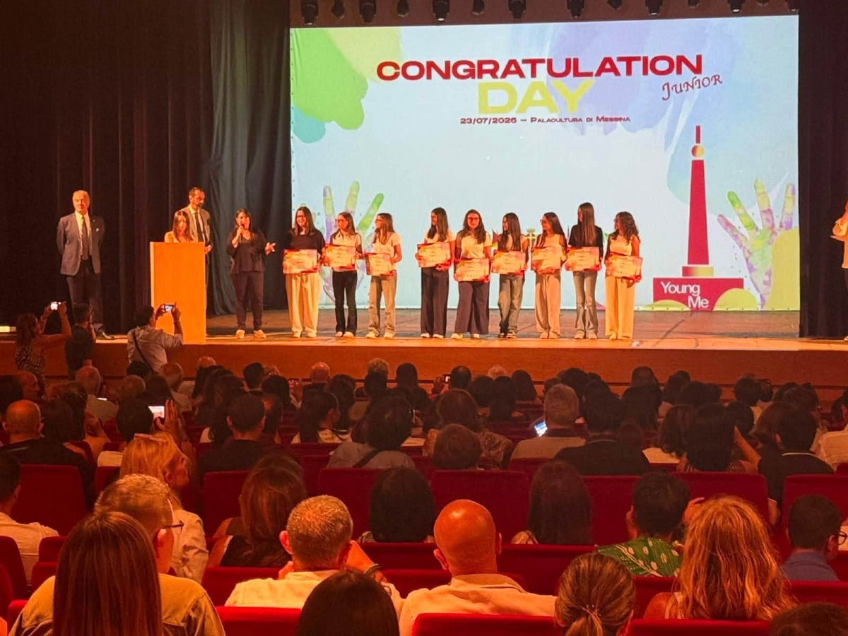 Messina premia le eccellenze del primo ciclo: il "Congratulation Day Junior" secondo il sindaco Basile - Credit Foto Federico Basile Sindaco di Messina