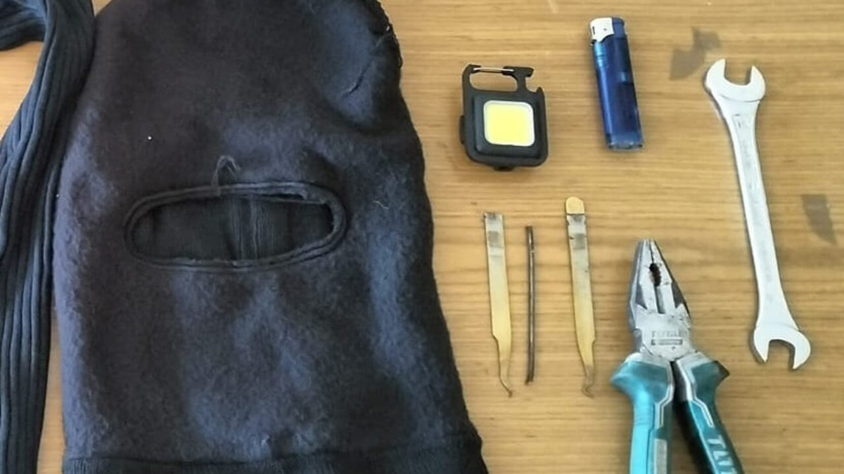 Catania: 43enne trovato con attrezzi da scasso vicino a un condominio, denunciato - 