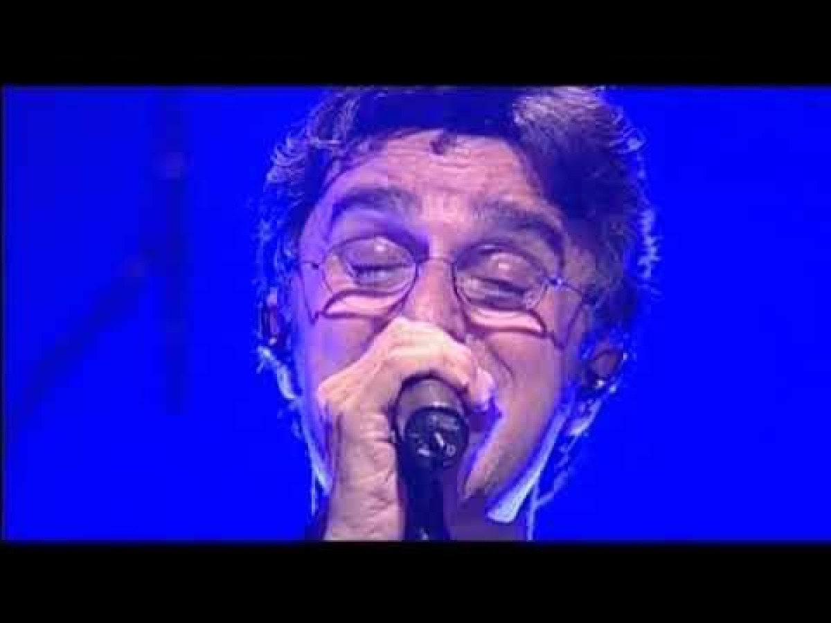 Ballando al buio degli Stadio: la canzone che emoziona ancora oggi
