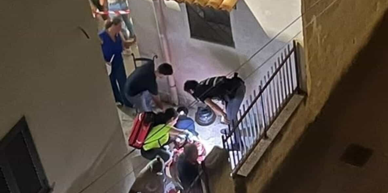 Gelosia e fucilate a Palermo: 17enne ferito in via Belmonte Chiavelli, un giovane ricercato - 