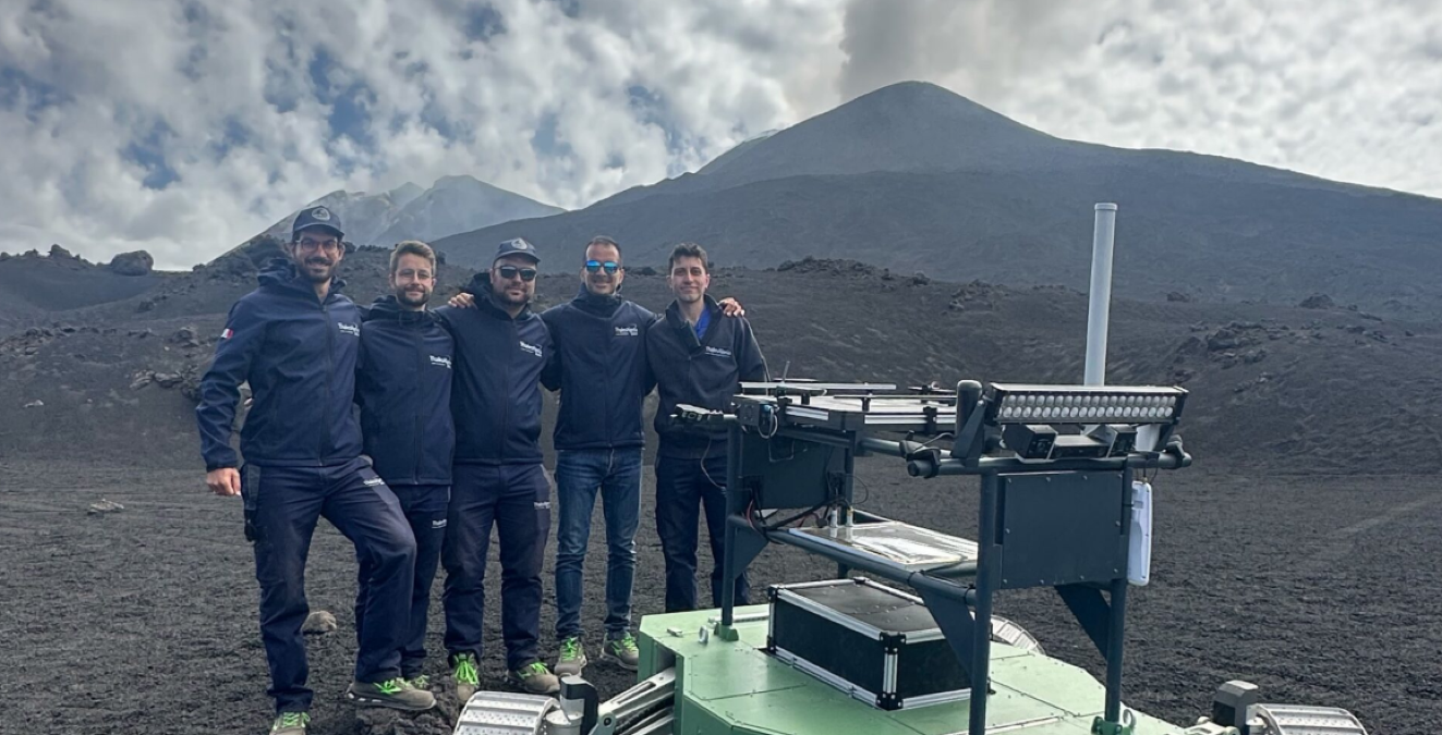 Rover "Etna" dell'ASI supera i test sul vulcano e valida tecnologie per la Luna - 