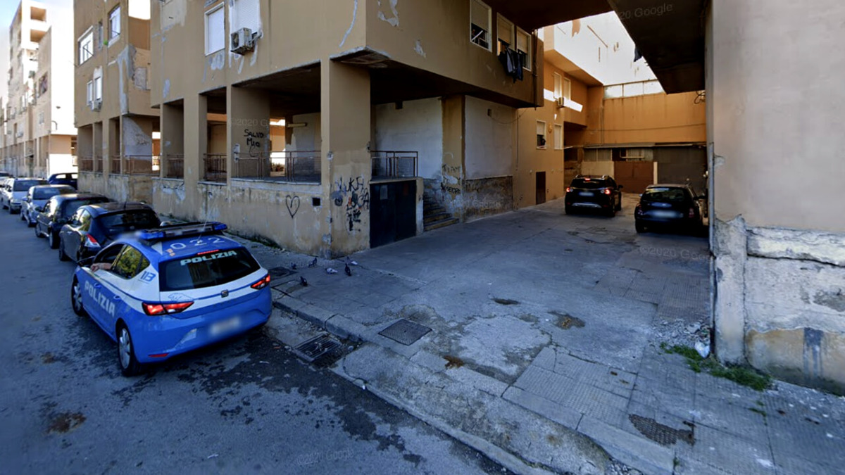 Furto in un panificio allo Zen: refurtiva recuperata e sequestrate 48 dosi di droga - 