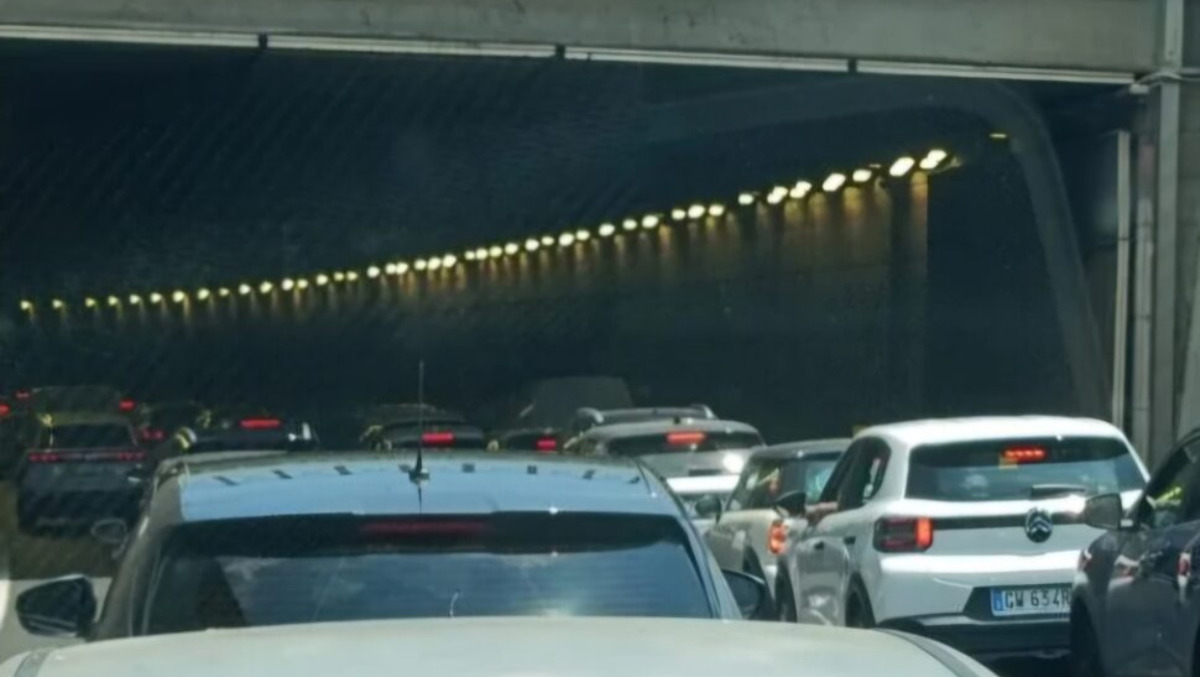 Esodo estivo, traffico in tilt a Catania: lunghe code alla barriera di San Gregorio - Foto di repertorio
