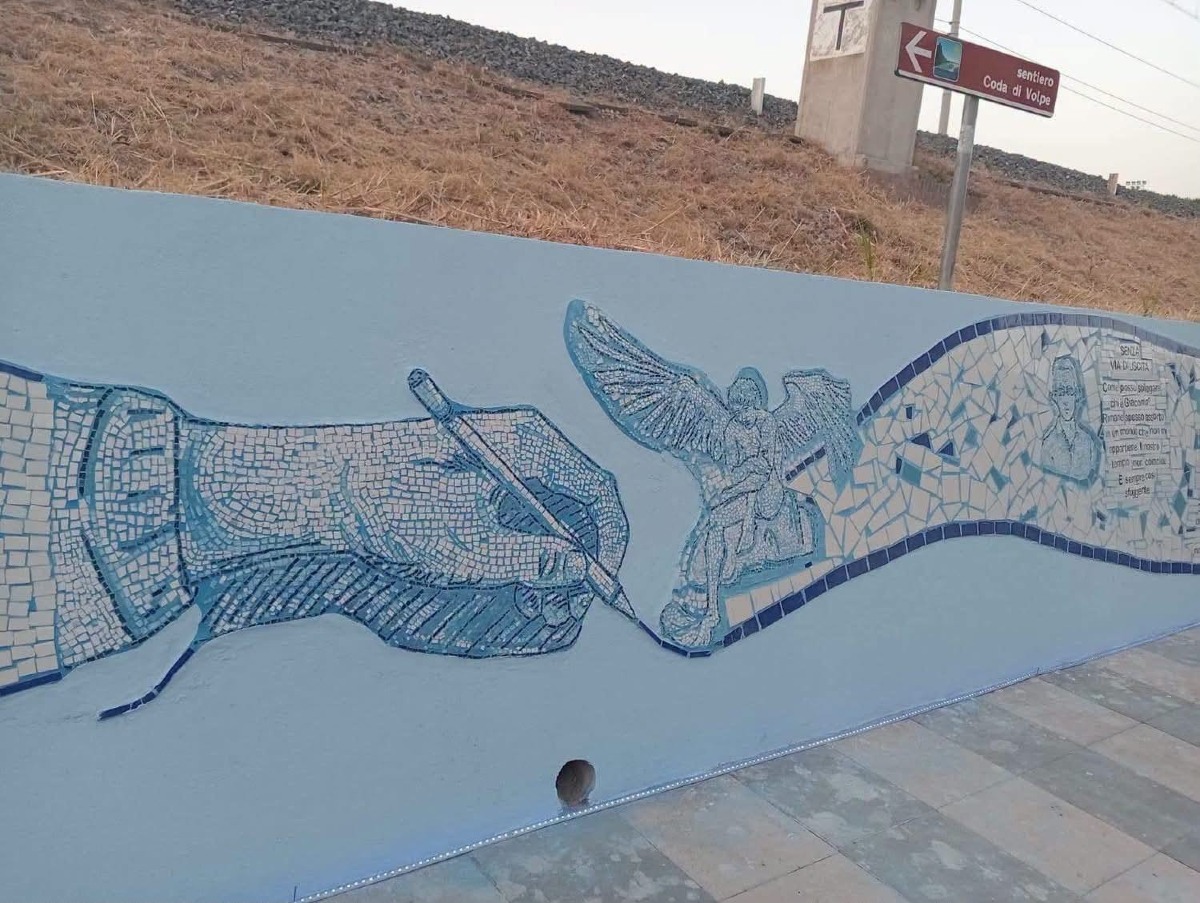 Oliveri: "Il Muro Inclusivo – DeDalo e Icaro", un mosaico di quasi 40 metri realizzato con ragazzi con autismo - 