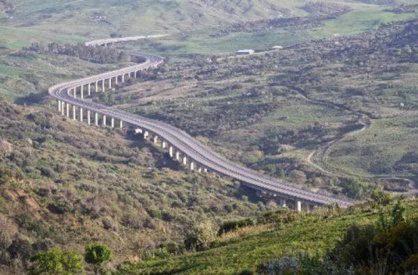 Protocollo a Palermo: fondi da 21 mln per ammodernare la Palermo‑Agrigento, Schifani annuncia riduzione dei cantieri sulla A19