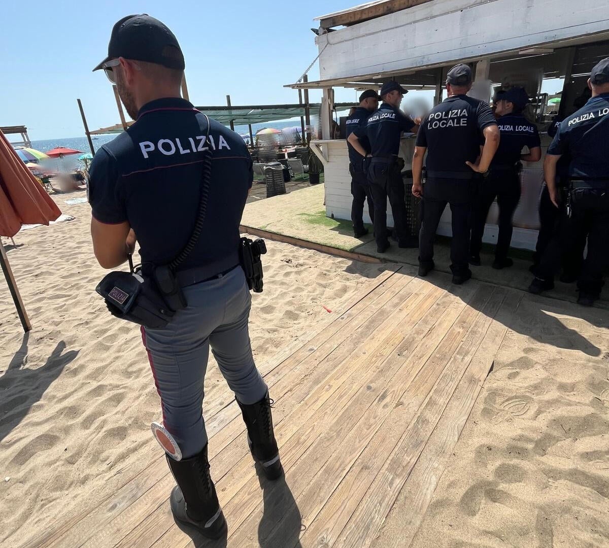 Playa di Catania: controlli straordinari, sanzionati gestore di un lido e titolare di chioschi - 