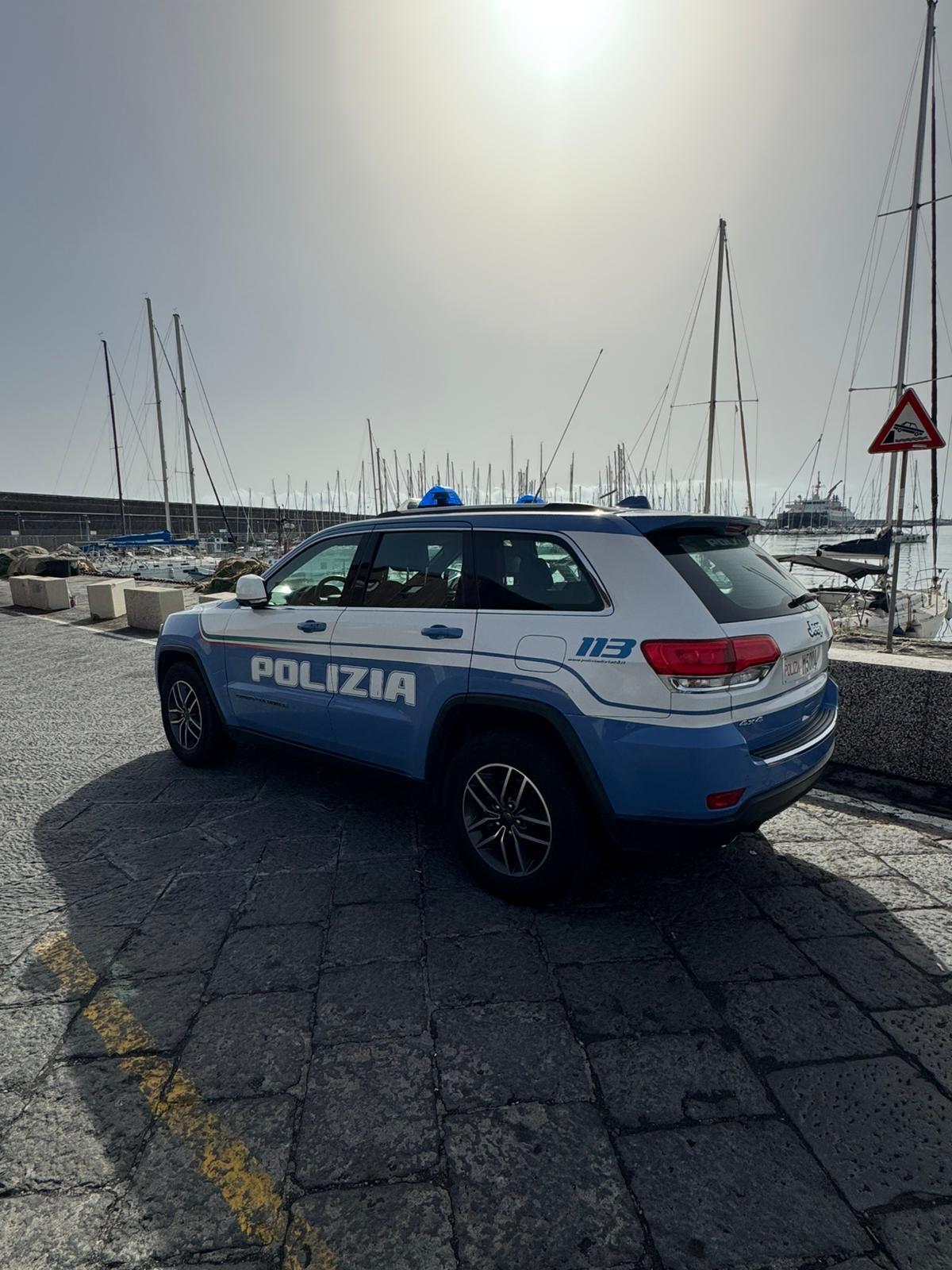 Tentati furti al porto di Catania: sei giovani denunciati dalla Polizia di Stato - 