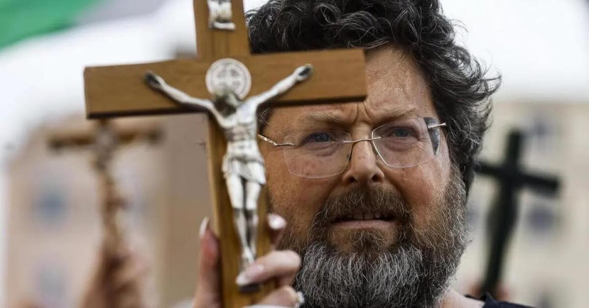 Adinolfi dopo l'arresto: «Invidio Lavitola, due pesi e due misure» - 
