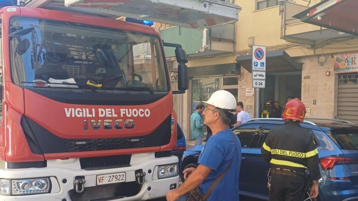 Palermo: uomo di 53 anni ucciso a coltellate in via Sampolo, altro uomo si barrica e apre il gas - 