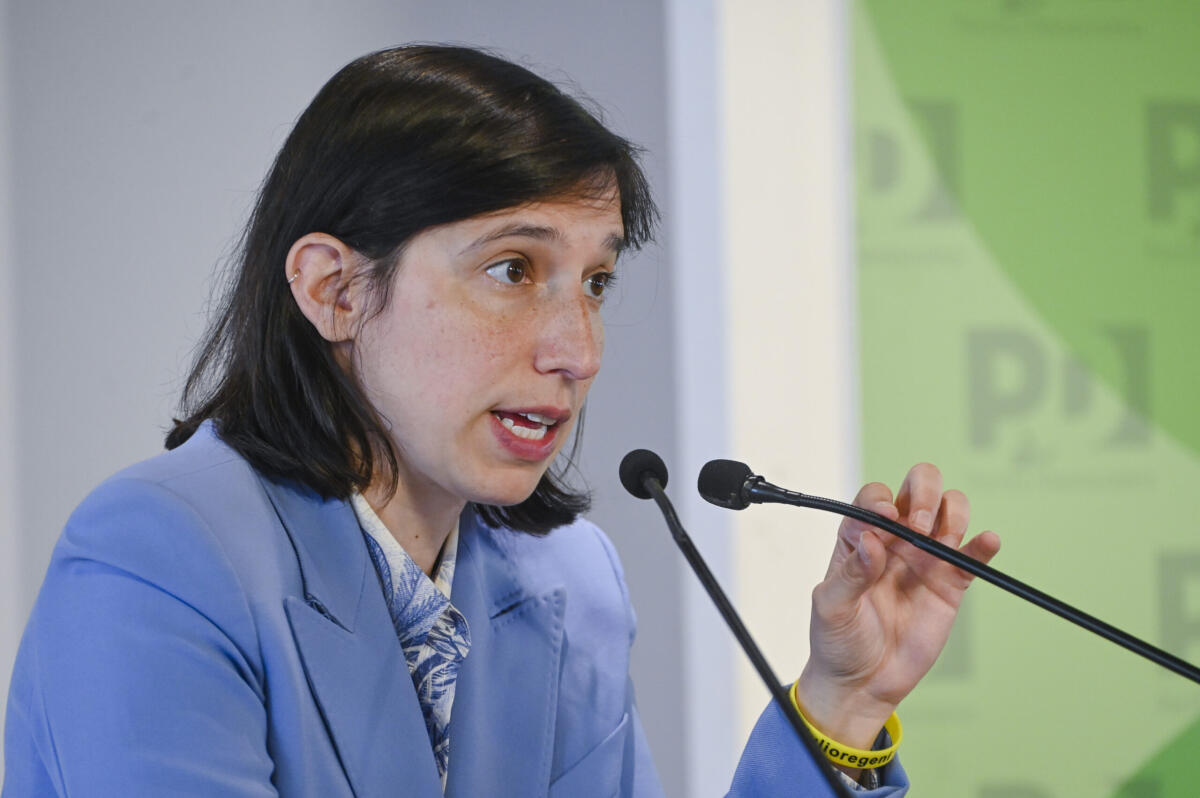 Schlein: «La legge elettorale della destra mira al premierato, faremo muro» - 