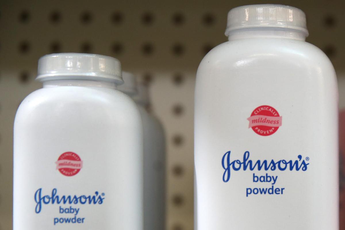 Johnson & Johnson offre 5,5 miliardi di dollari per risolvere le cause sul talco - 