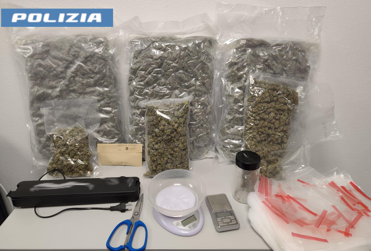 Catania: arrestato 34enne con quasi 4 kg di marijuana nascosti in due lavatrici - 