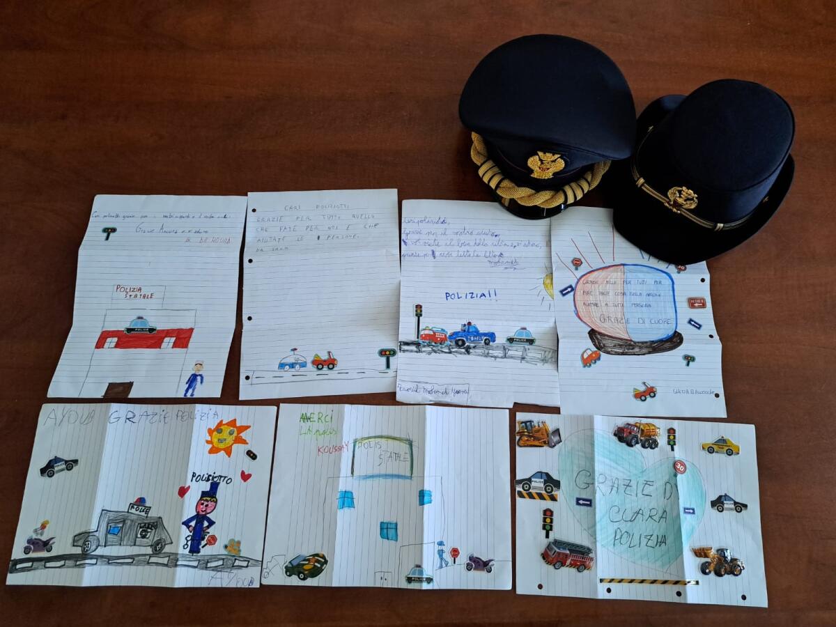 A Ragusa i bambini di “Missione tre V/YWAM” consegnano lettere di ringraziamento alla Polizia di Stato - 