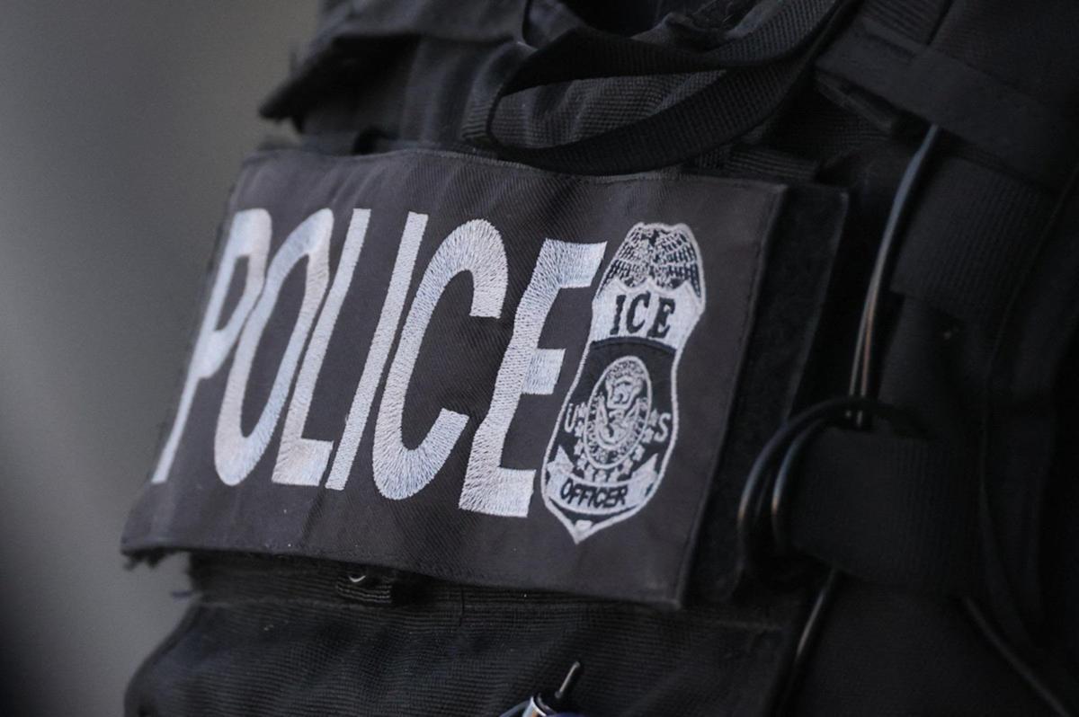 Sparatoria con agenti Ice nel Maine: uccisa una persona - 