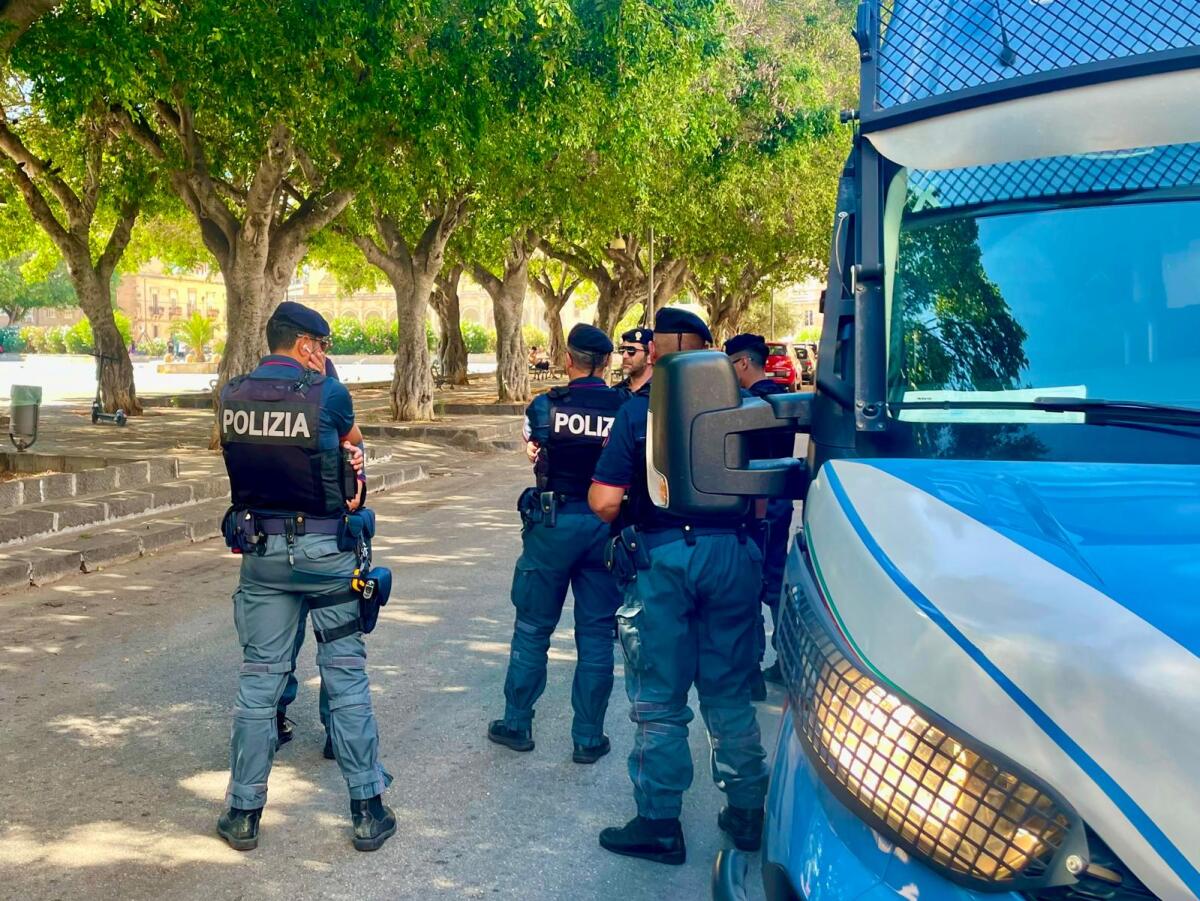 Ad Augusta servizi interforze ad alto impatto: 272 identificazioni, sequestri e una denuncia per droga - 