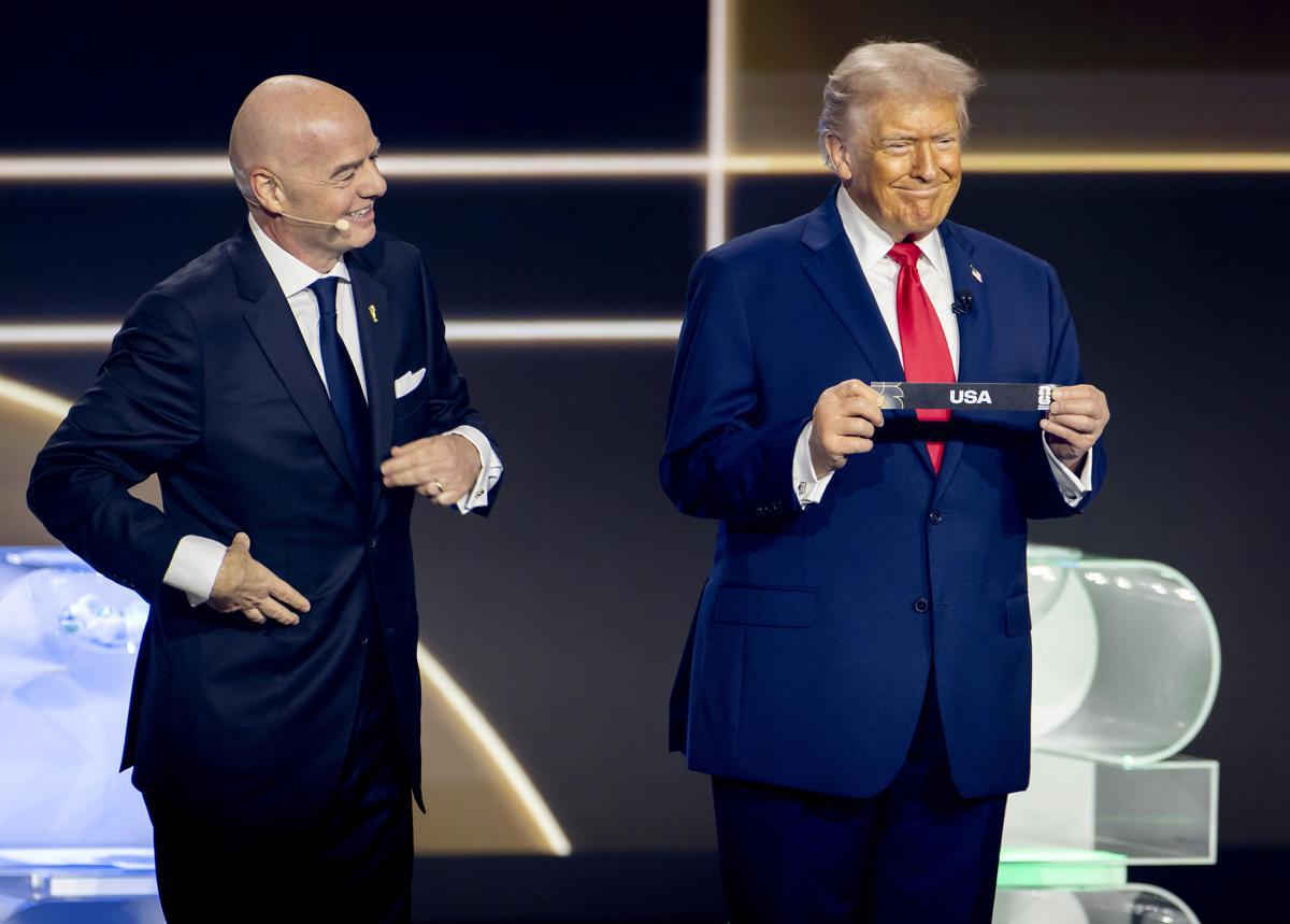Trump: "Ho chiamato Infantino, espulsione di Balogun ingiusta". Il presidente Fifa: "Non ho deciso io" - 