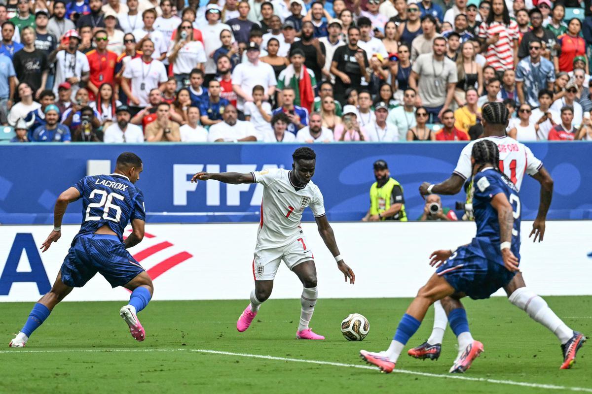 Francia-Inghilterra, Saka segna ma arbitro annulla tutto - 