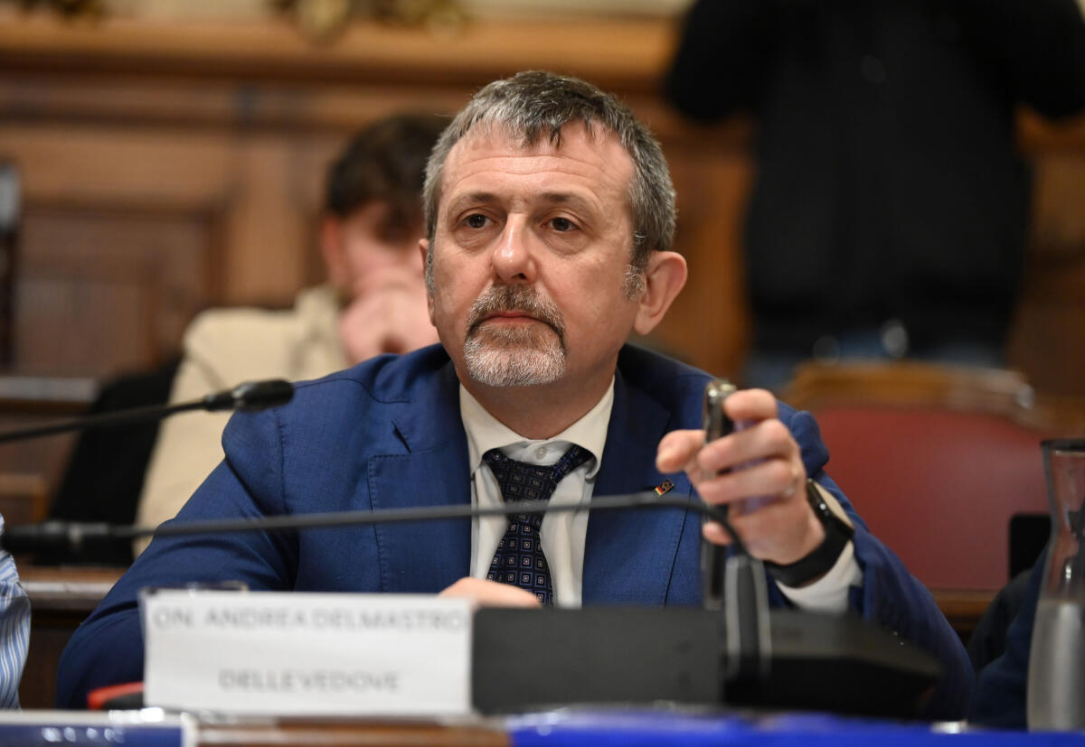 Chat di Delmastro: la Camera rimanda la decisione alla Giunta dopo la lettera del procuratore - 