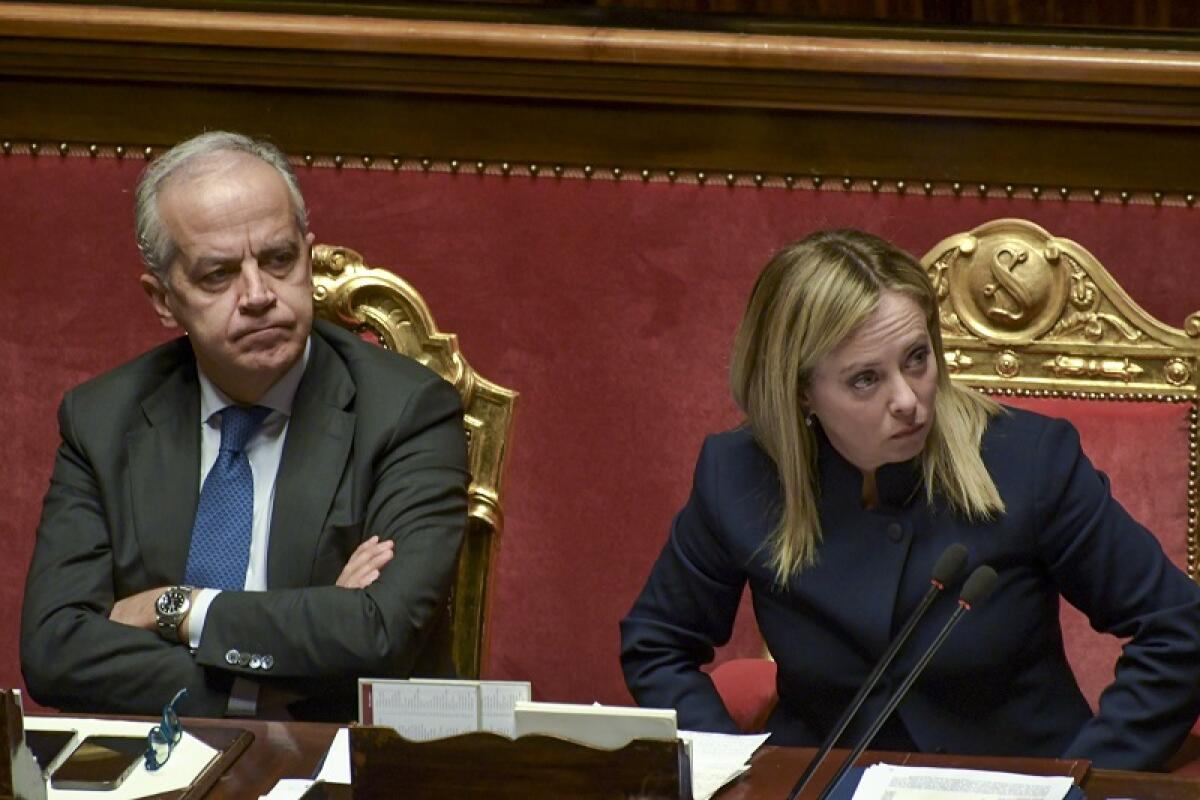 Migranti: l'Italia sospende lo spazio Schengen con la Spagna, chiuse frontiere marittime e aeree - 