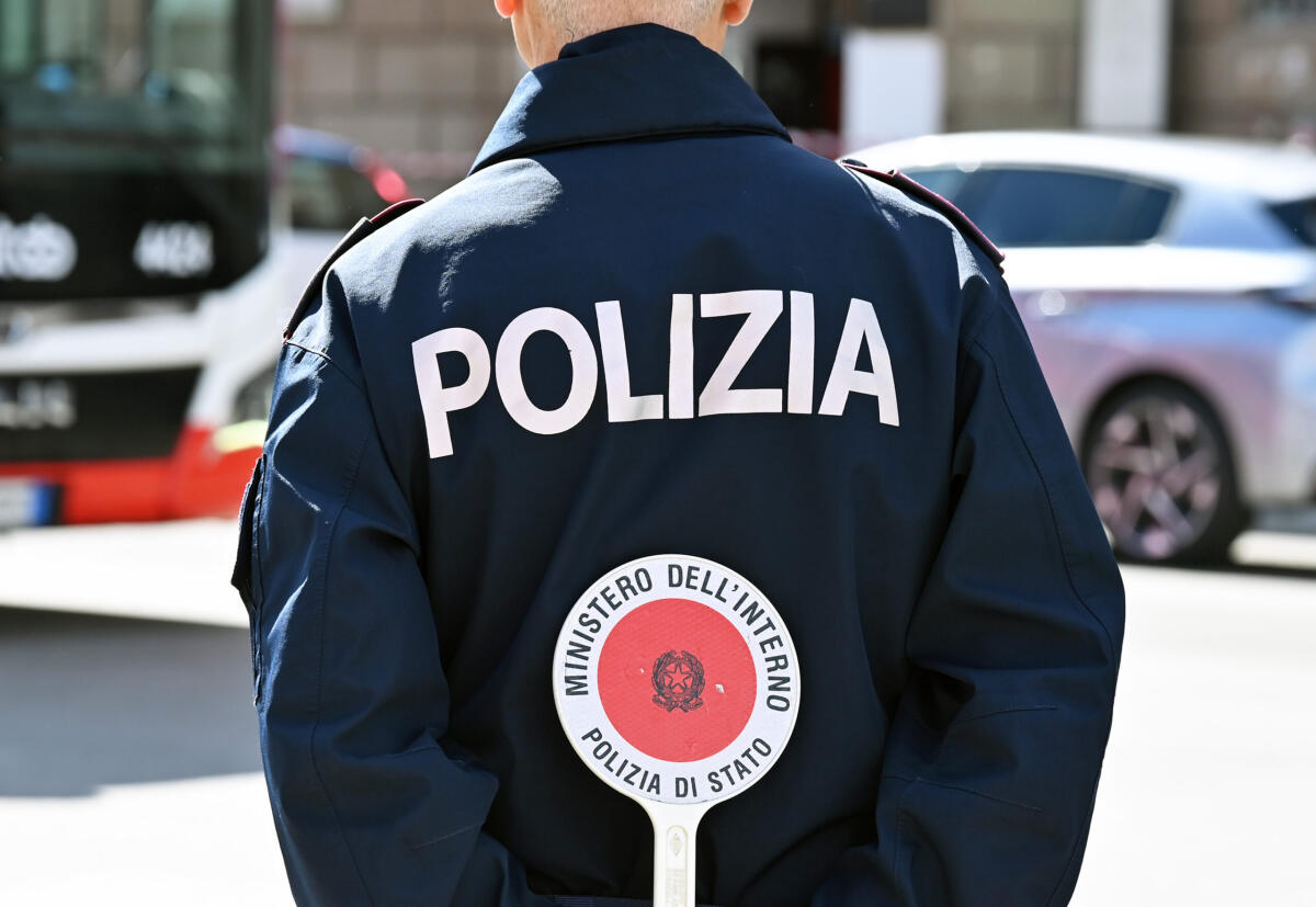 Il governo estende il «fermo di prevenzione» anche ai minori: la stretta sulla movida annunciata da Piantedosi - 