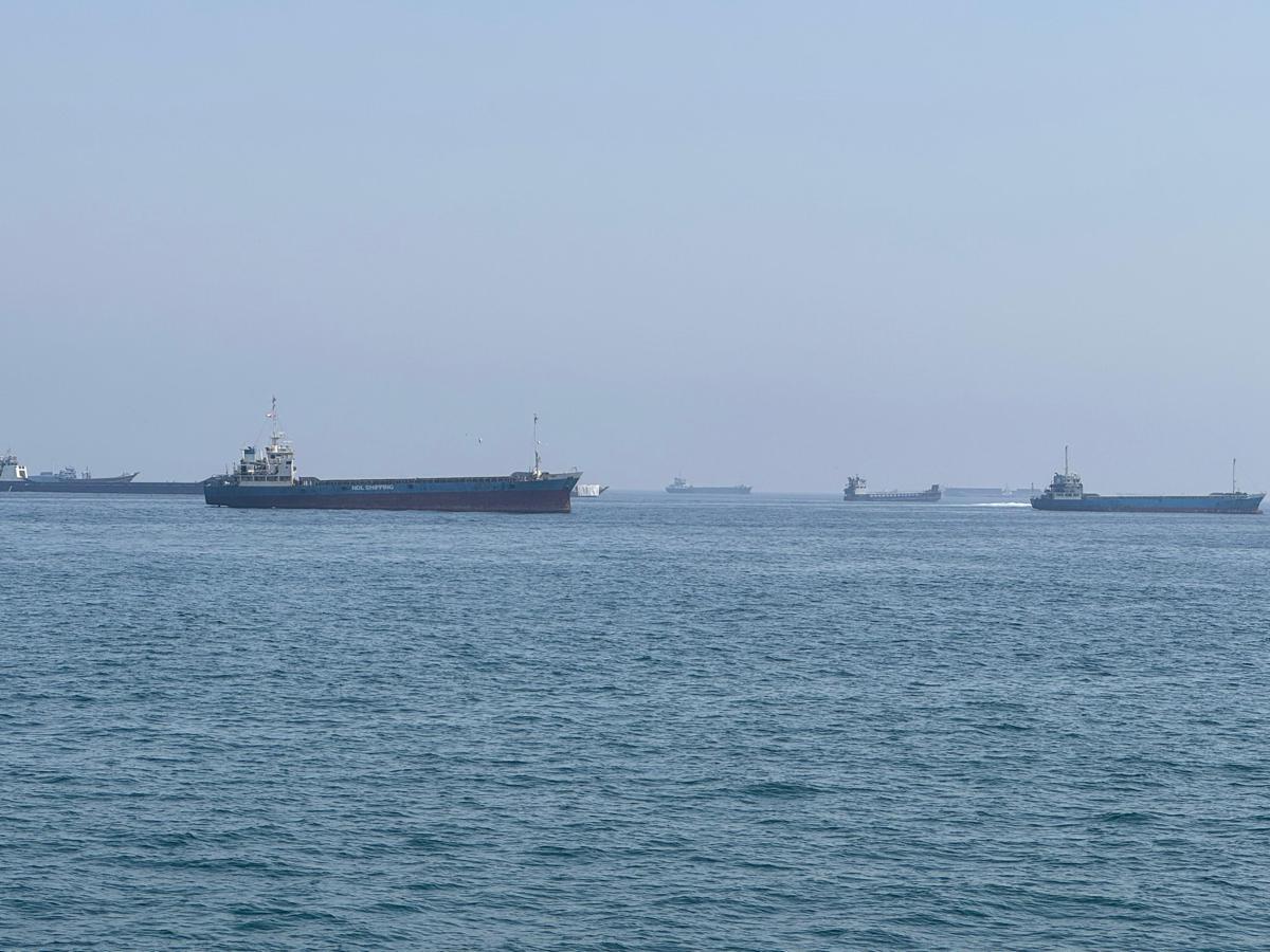 Iran chiude stretto Hormuz "fino a nuovo ordine". Raid Usa: "Colpiti 140 obiettivi". Sotto attacco Emirati Arabi Uniti, Bahrein e Qatar - 
