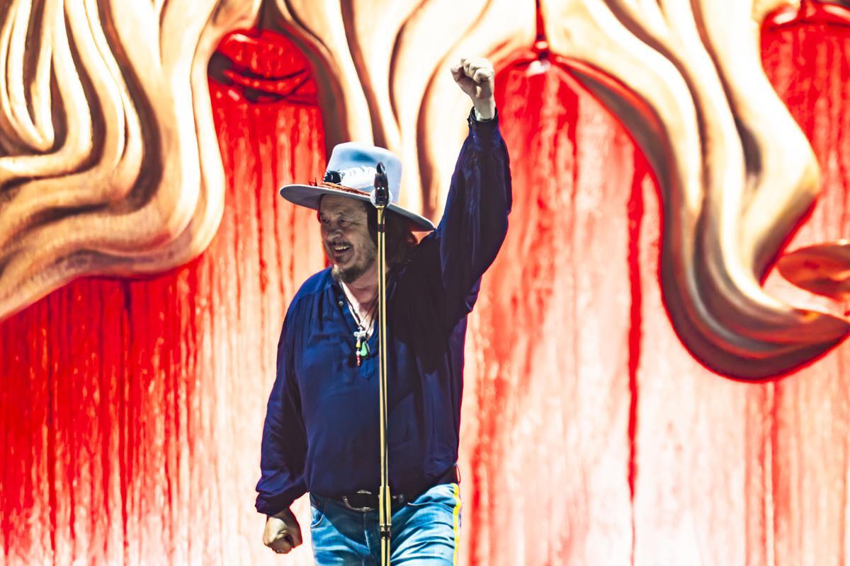 Zucchero: "Oggi fare live è più facile, giovani con i social sono macchine da guerra" - 