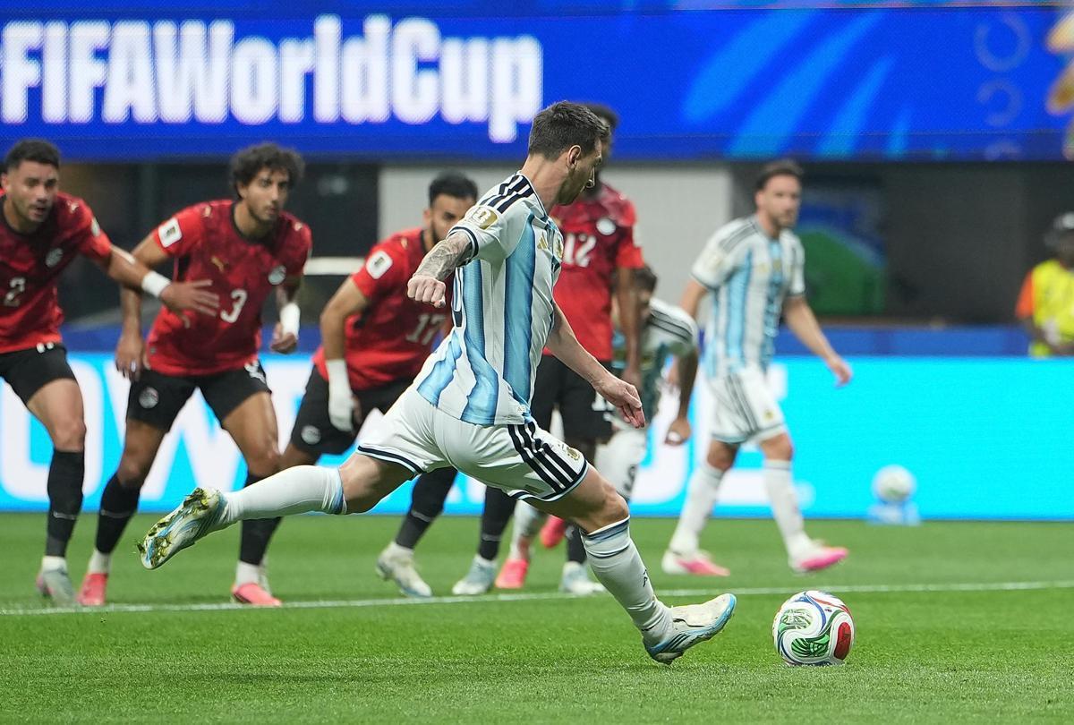 Argentina, Messi furioso dopo rigore sbagliato: "Ho deluso tutti" - 