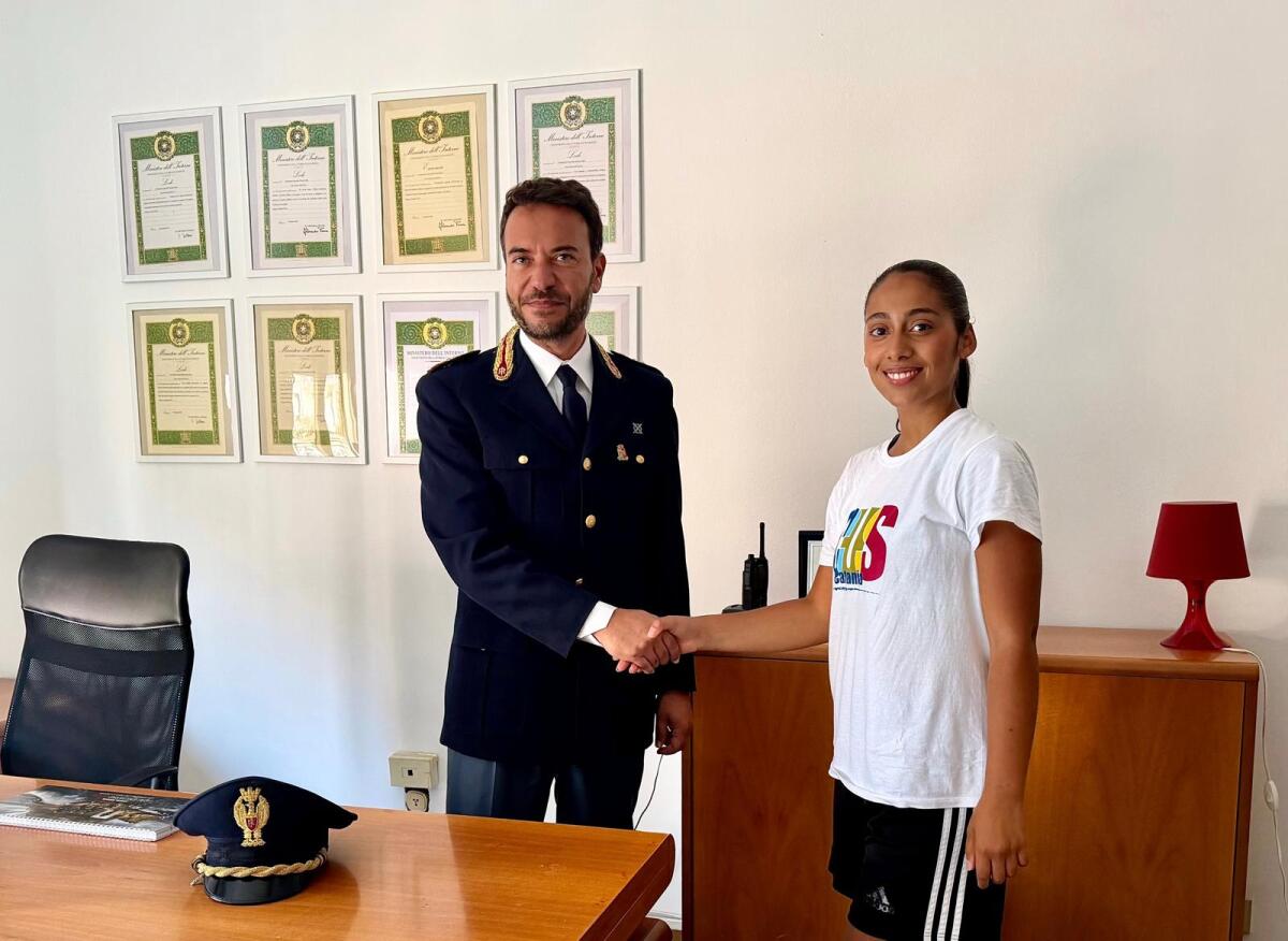 Catania: trova 500 euro all'ATM, ragazza consegna il denaro alla Polizia e viene restituito all'anziano proprietario - 