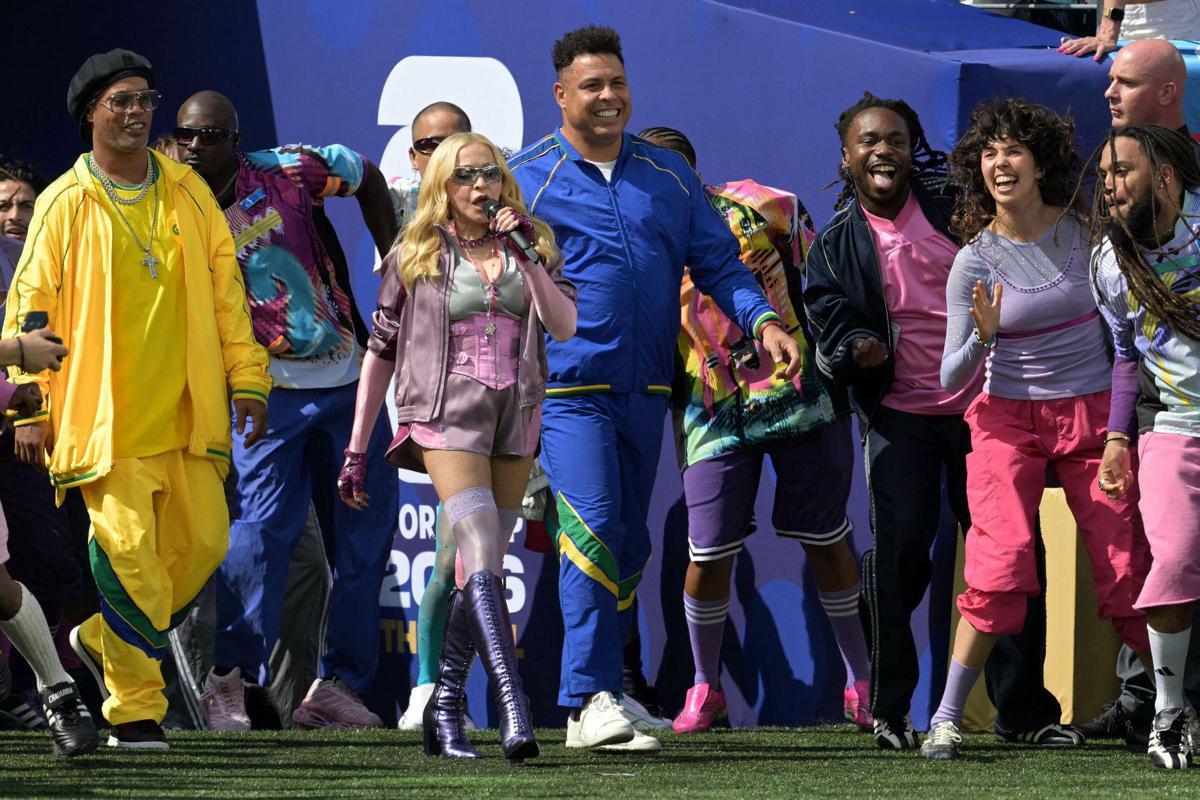 Mondiali, critiche su Madonna: "È in playback". E Brad Pitt tifa Argentina - 
