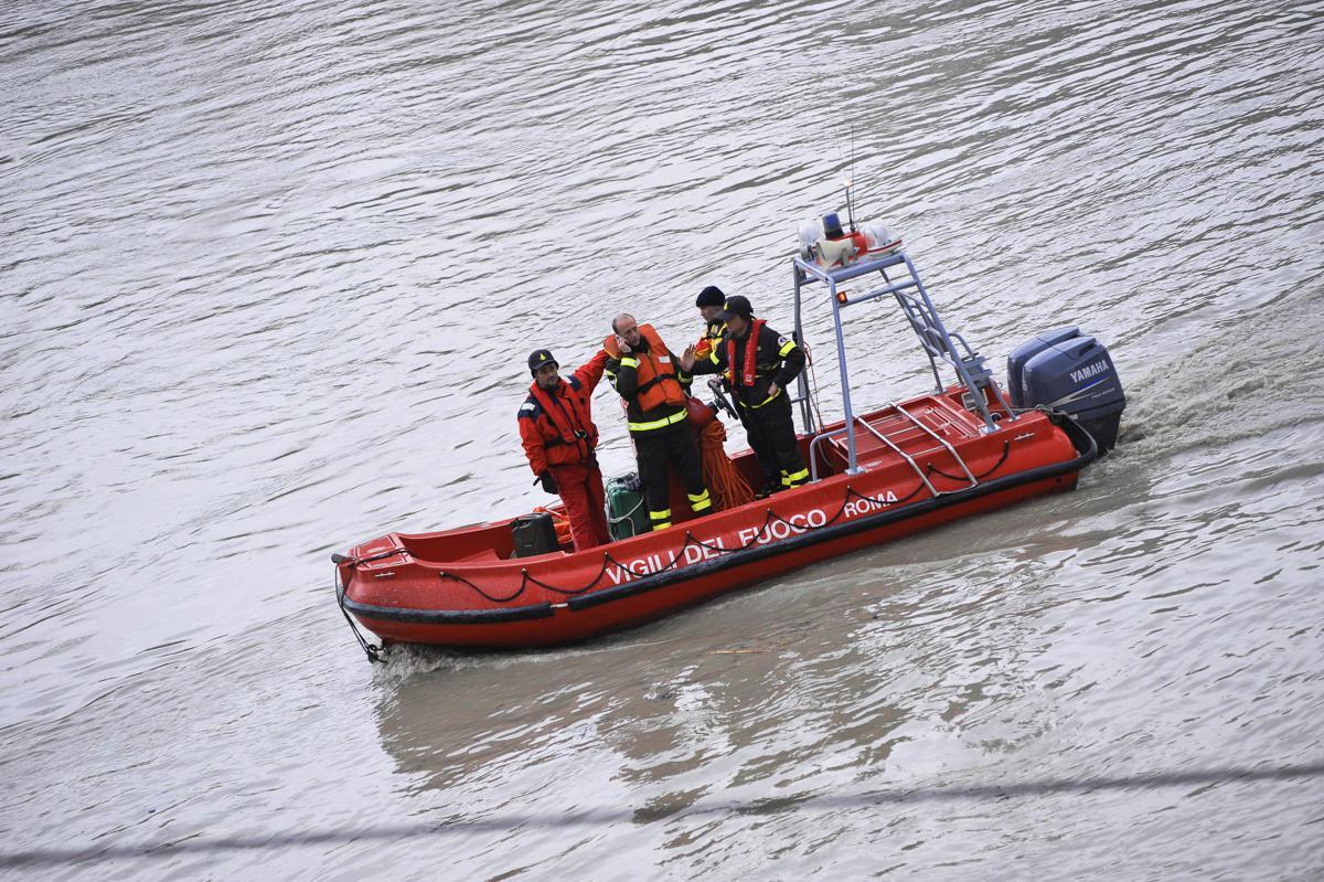 Marito Roccella, ricerche no stop nel lago di Vico: prosegue 'staffetta' soccorritori - 