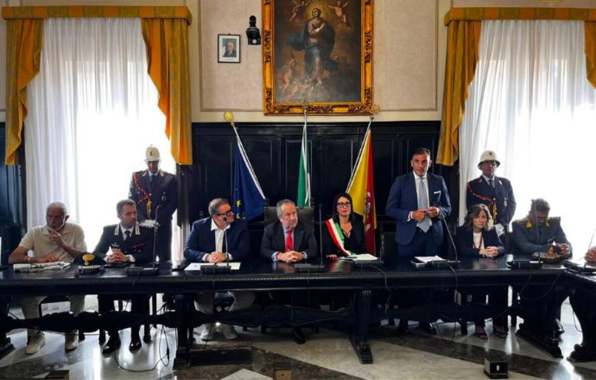 Racket e intimidazioni a Carini: Tamajo convoca istituzioni e imprenditori, lo Stato rassicura le aziende - 