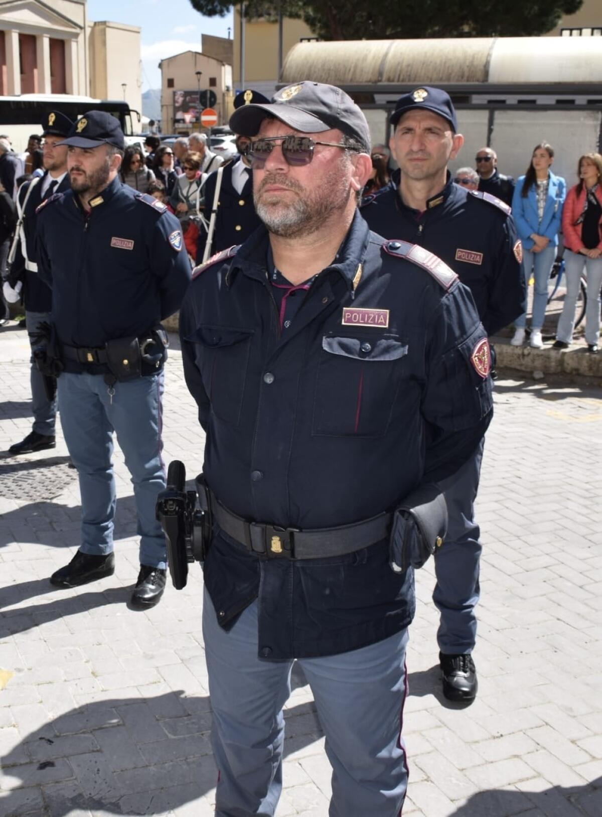 Agrigento: agente della Polizia Ferroviaria, libero dal servizio, salva una donna con grave emorragia a Porto Empedocle - 