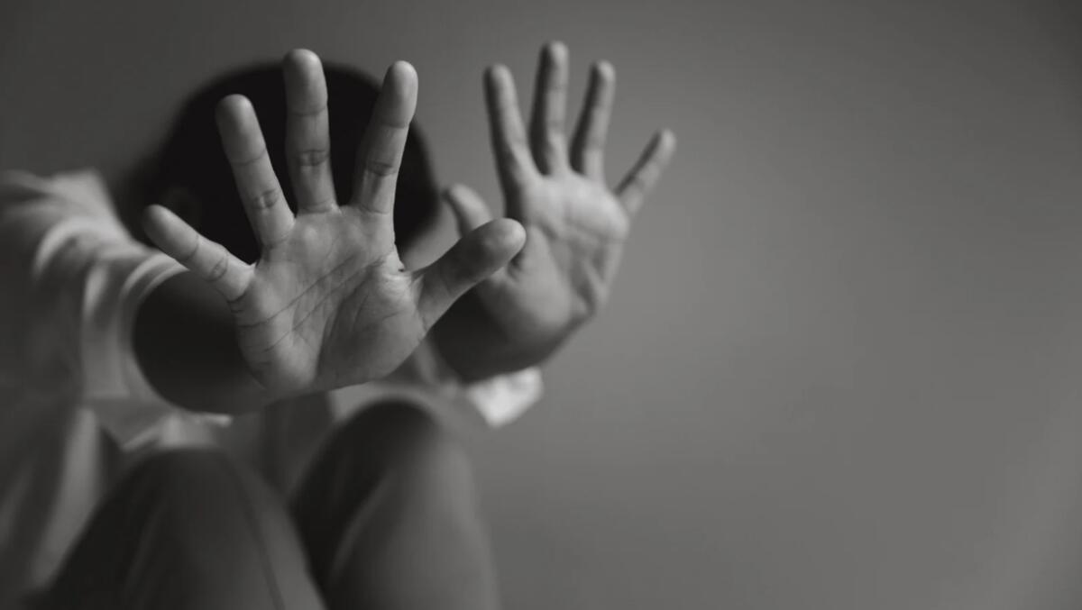 Palermo: arrestati marito e moglie per 74 episodi di violenza sulle cinque figlie - 