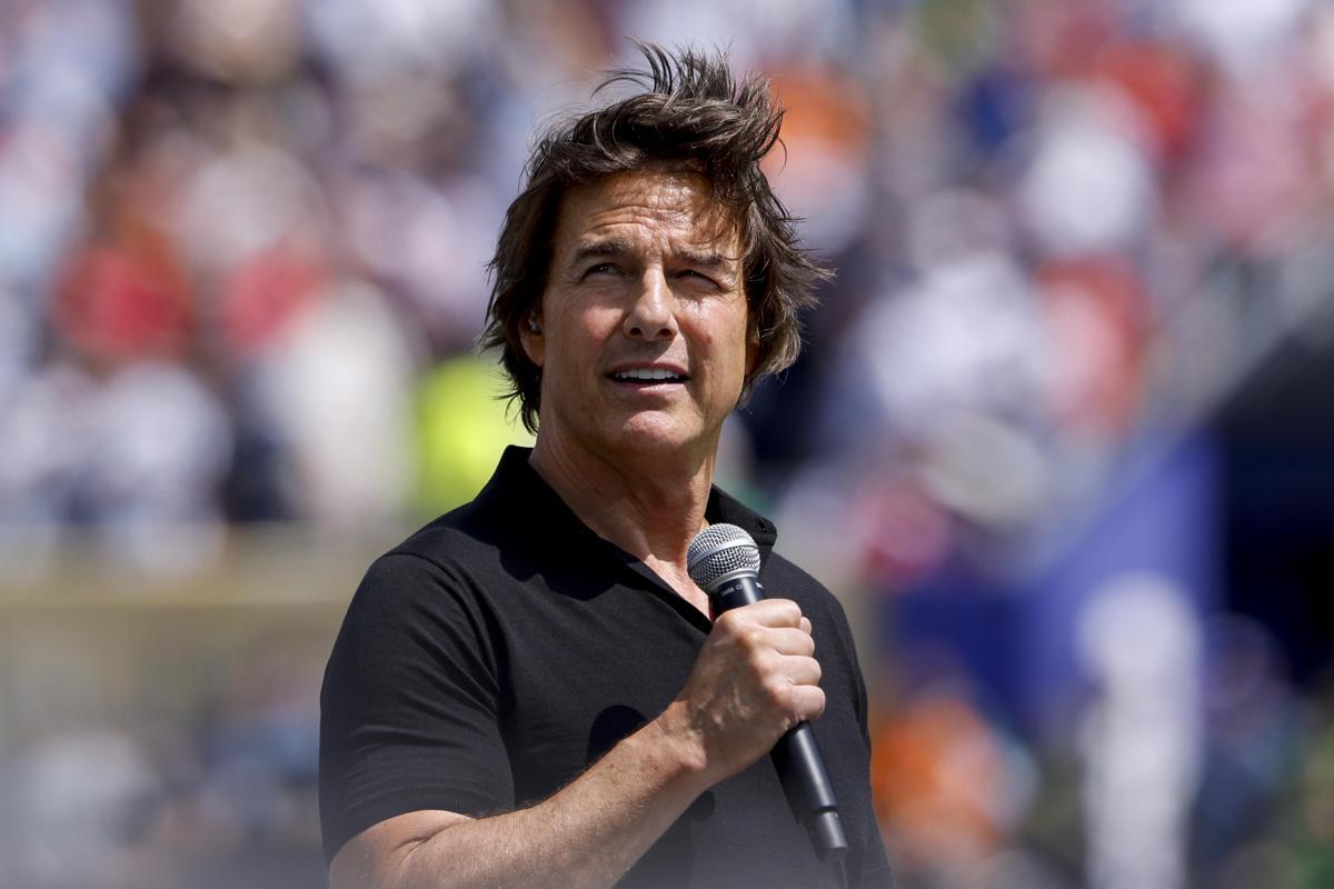 Tom Cruise, la figlia Suri rinuncia al cognome - 