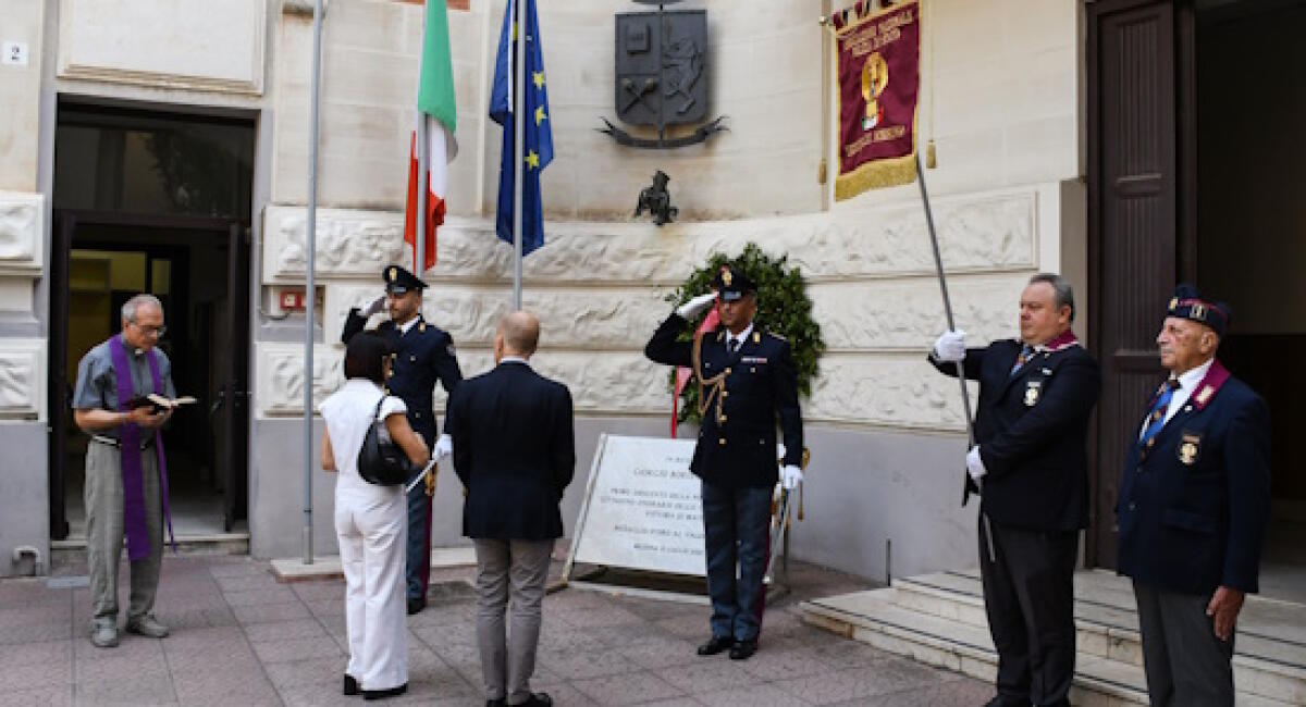 Messina ricorda Giorgio Boris Giuliano nel 47° anniversario con corona e targa in Questura - 