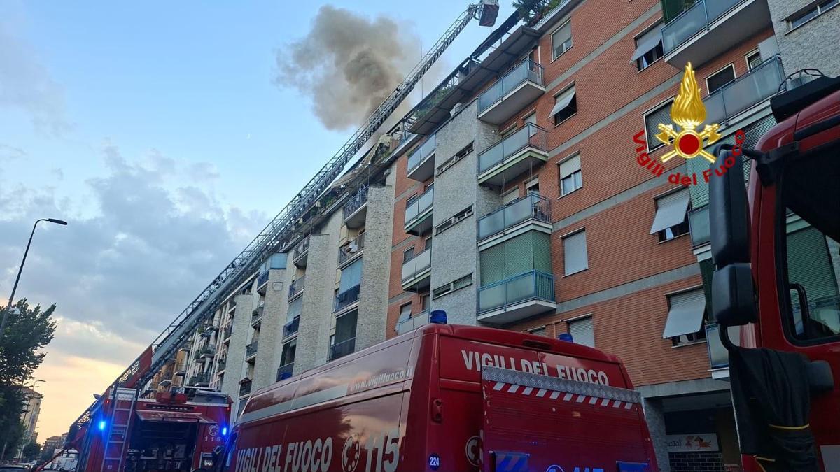 Milano, incendio in appartamento: due morti e diversi intossicati