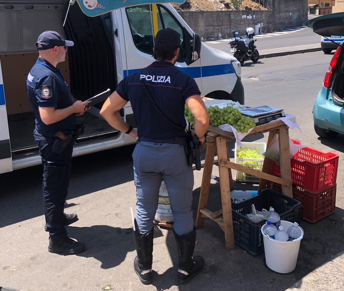 Controllo integrato a Cibali: Polizia coordina operazione, sanzioni per 10mila € e sequestri di droga e ortofrutta - 