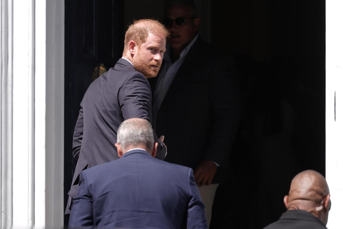 Principe Harry ed Elton John perdono la causa contro l'editore del Daily Mail - 