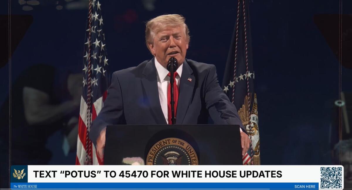 Trump al National Mall: «L'America non sarà mai comunista», difesa del Secondo Emendamento al 4 luglio - 