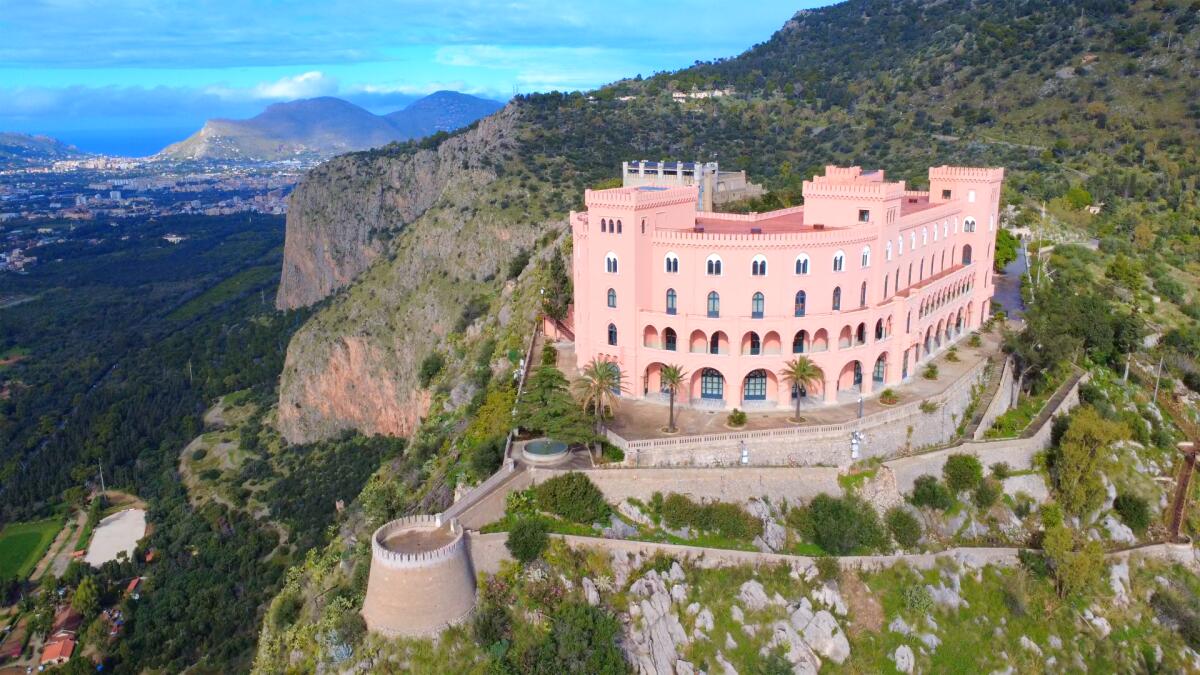 Mattarella a Castello Utveggio: domani la visita inaugurale del Capo dello Stato - 