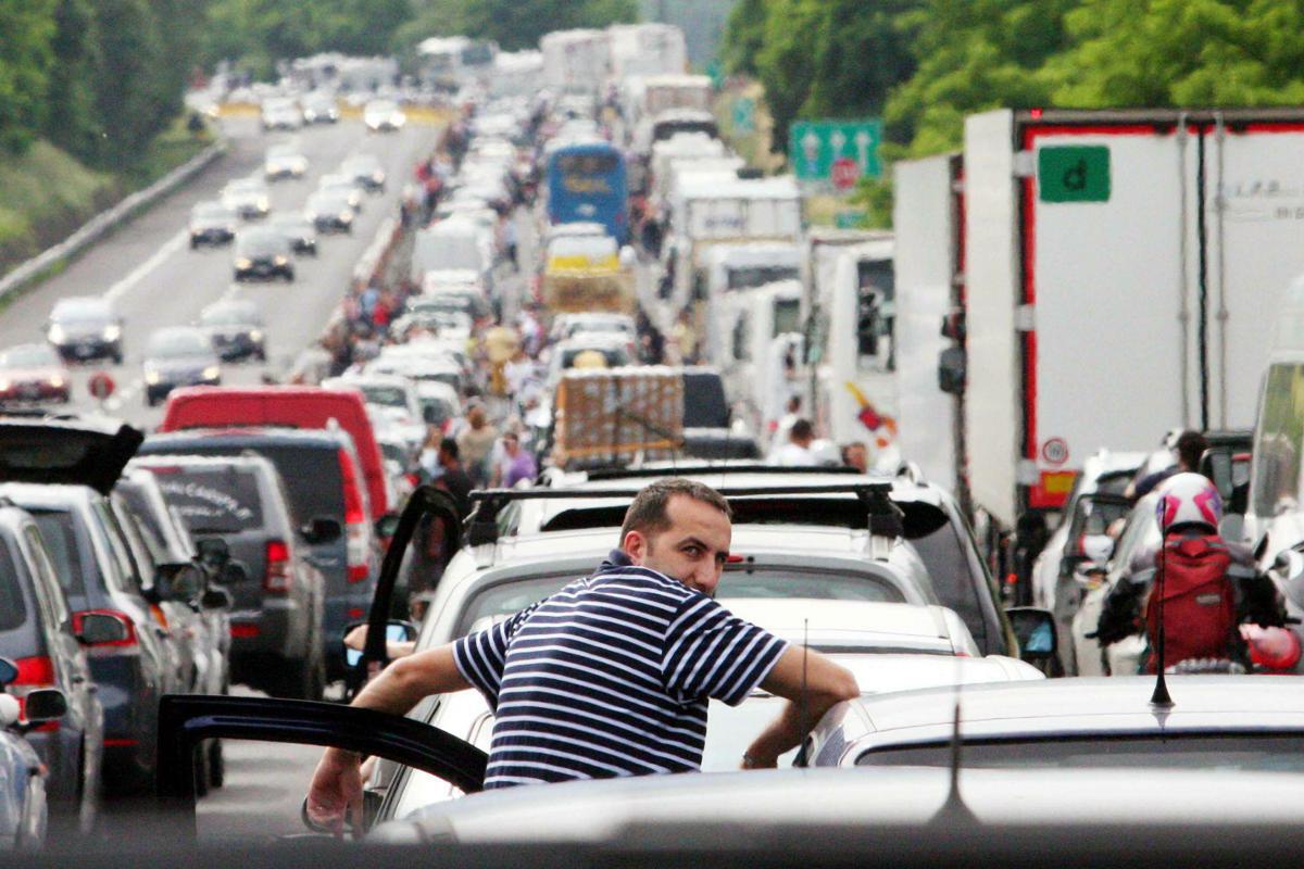 Esodo, ecco il traffico da bollino rosso: 27 milioni in viaggio da oggi a domenica - 