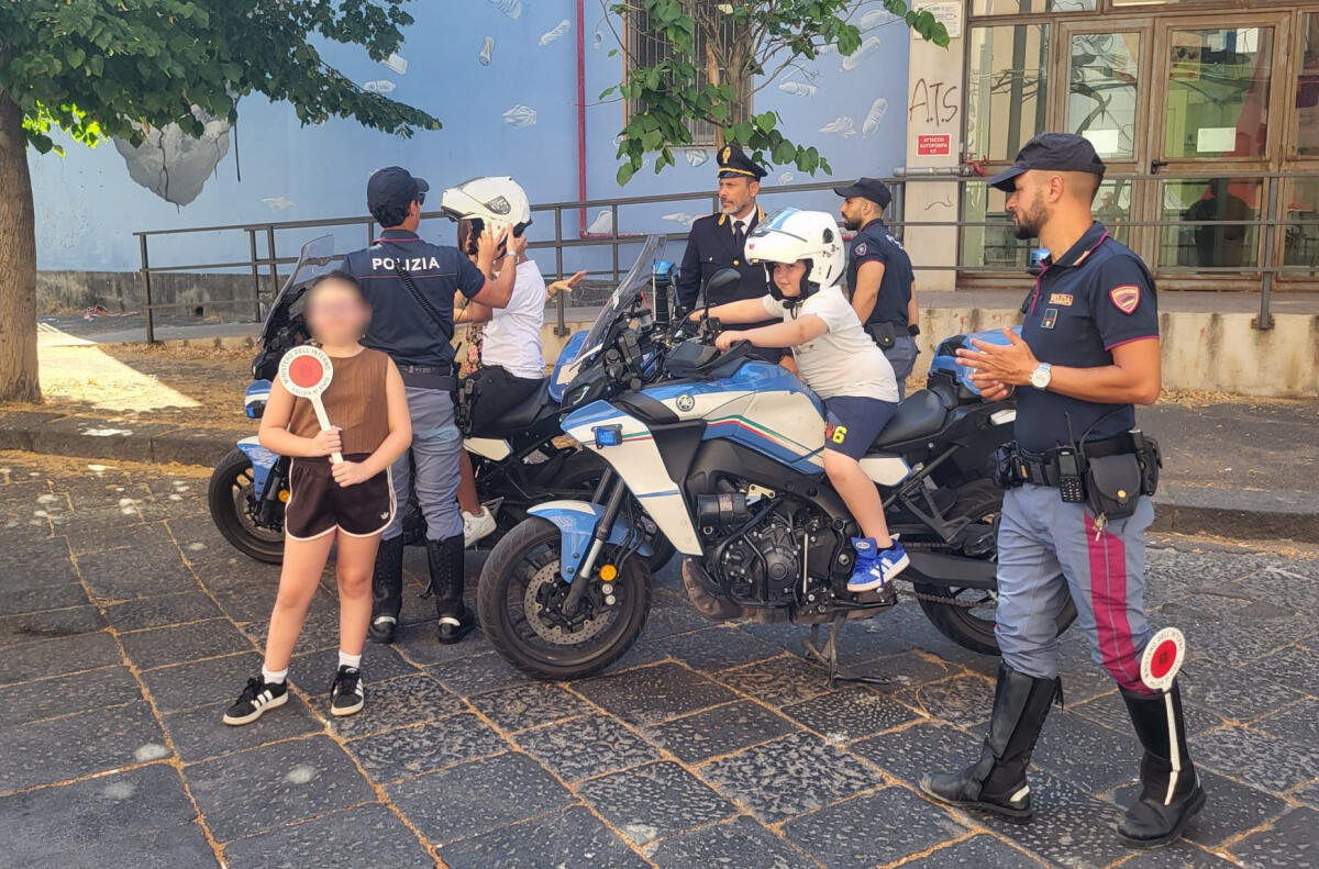 Catania, mattinata di festa e legalità: la Polizia in scena con i bambini della Città dei Ragazzi - 