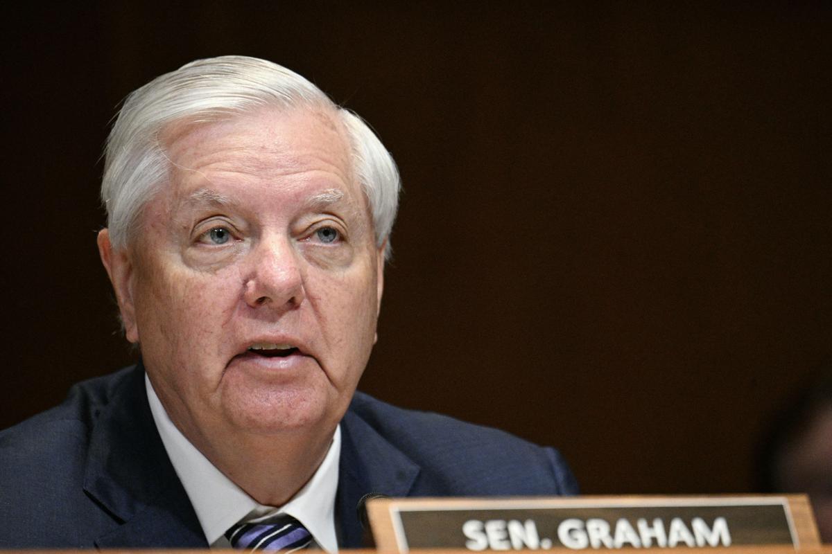 Lindsey Graham, chi era il senatore diventato pro-Trump e 'amico' di Israele - 