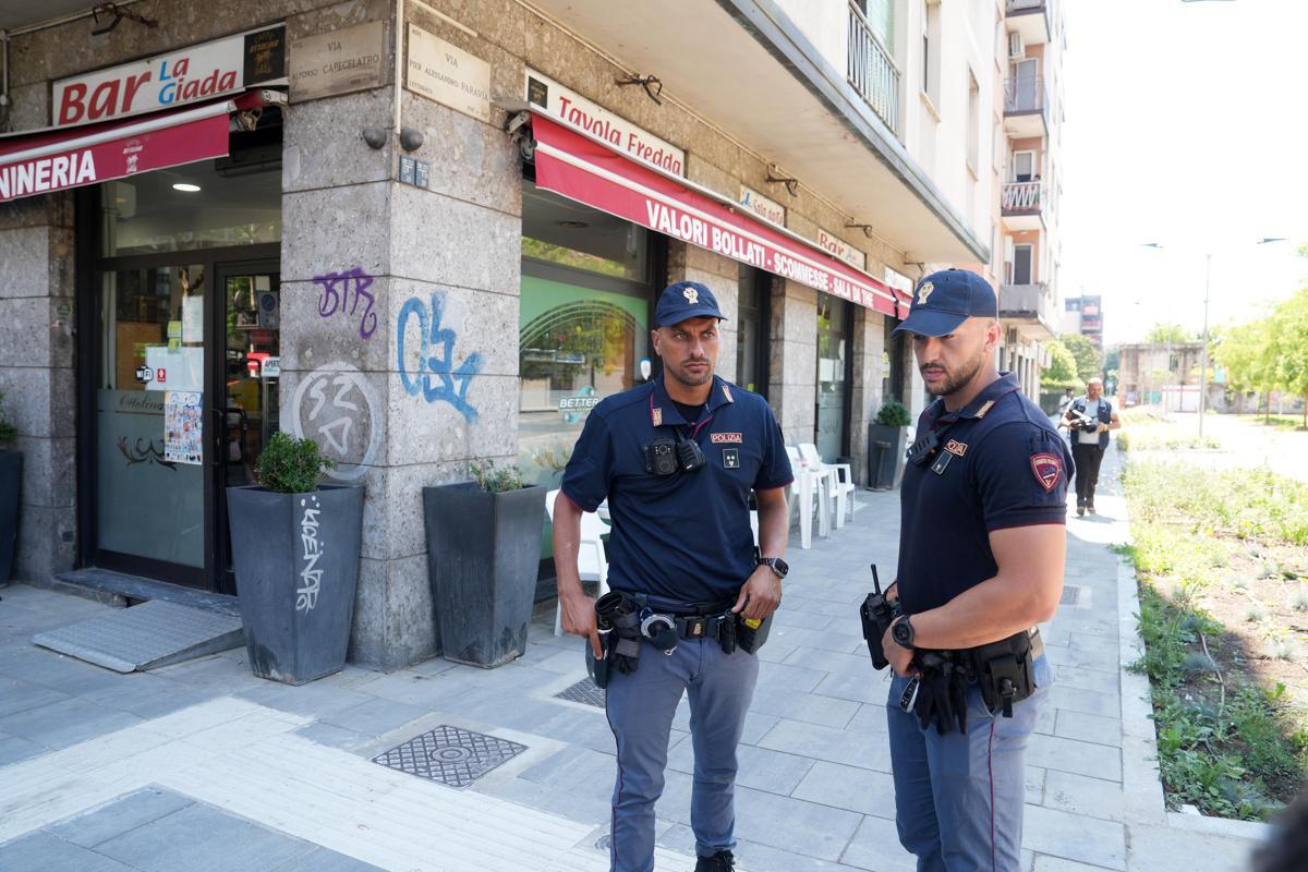 Milano, 55enne accoltellato fuori da un bar. L'aggressore: "Divertente, appena esco lo rifaccio" - 