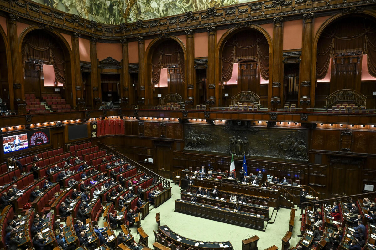 Camera approva la nuova legge elettorale: 217 sì, il testo va al Senato - 